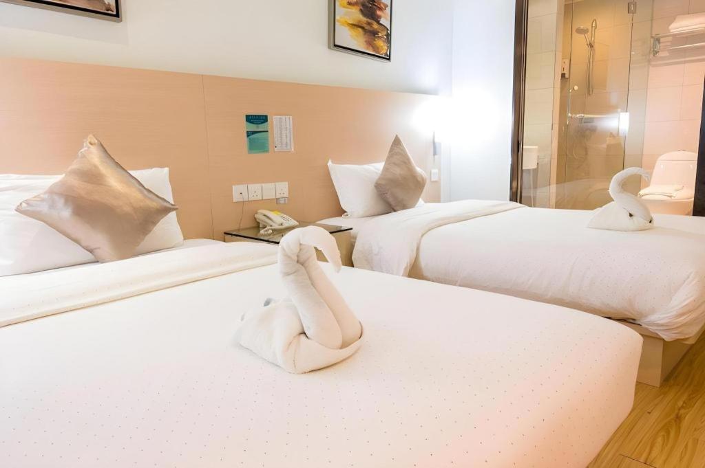 Hotel City Comfort Inn Puchong Exteriör bild