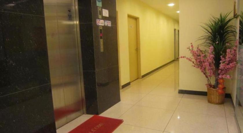 Hotel City Comfort Inn Puchong Exteriör bild