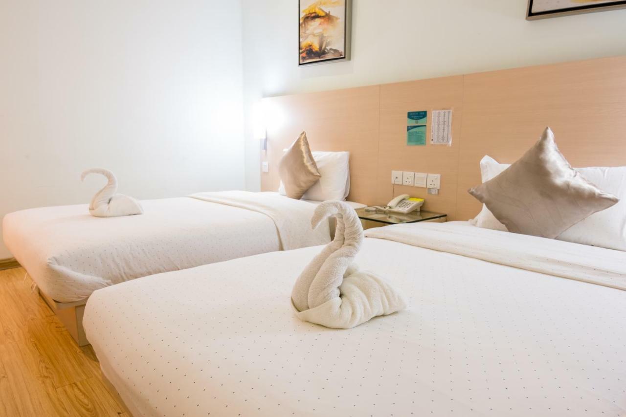 Hotel City Comfort Inn Puchong Exteriör bild